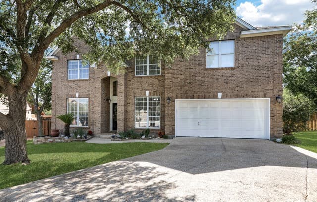 4-bedroom rental at 20607 Wild Springs in San Antonio, TX — photo 2