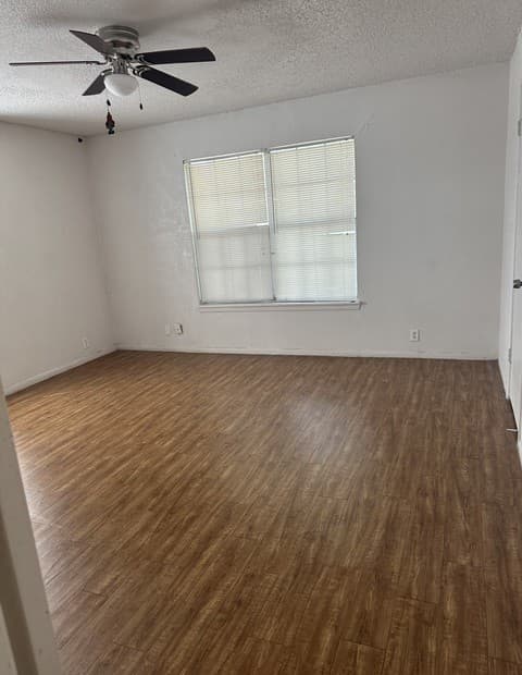 rental at 8316 York Dr in San Antonio, TX — photo 4