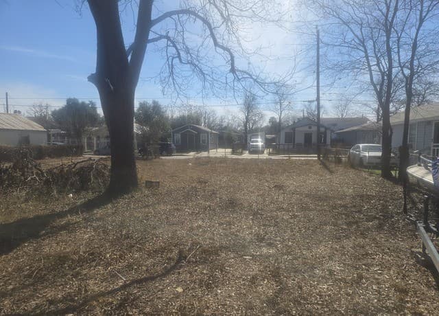 rental at 1537 Flanders in San Antonio, TX — photo 2