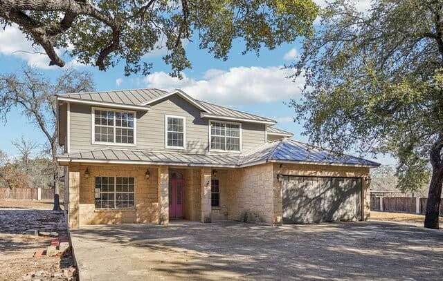 5-bedroom home for sale at 301 County Road 6862 in Natalia TX