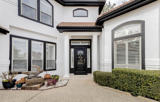 Home for sale at 18930 Calle Cierra in San Antonio, TX — photo 2