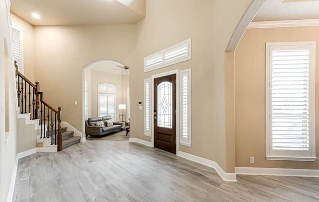Home for sale at 18930 Calle Cierra in San Antonio, TX — photo 3