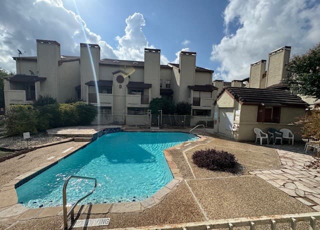 2-bedroom rental at 5322 Medical Unit E208 in San Antonio, TX — photo 5