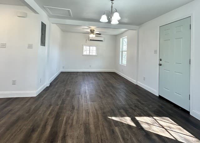 2-bedroom rental at 715 W Gerald in San Antonio, TX — photo 4