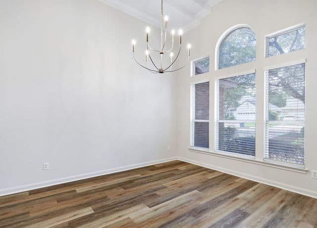3-bedroom rental at 26 Silverhorn Drive in San Antonio, TX — photo 5