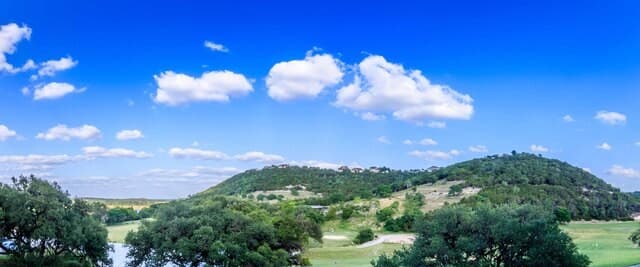 2-bedroom rental at 20 Tapatio Dr E Unit 305 in Boerne, TX — photo 2