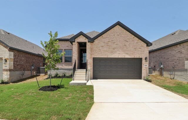 3-bedroom rental at 9909 Paladin Ridge in San Antonio, TX — photo 1