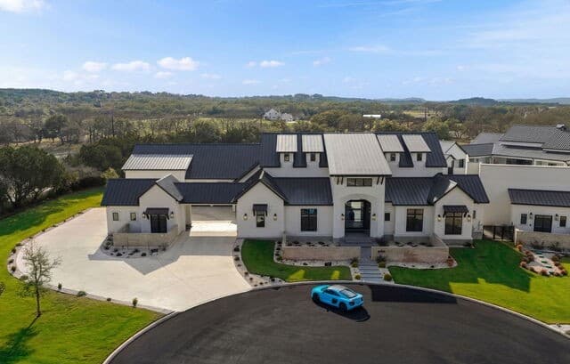 5-bedroom rental at 3 Bruce Welkin in Boerne, TX — photo 3