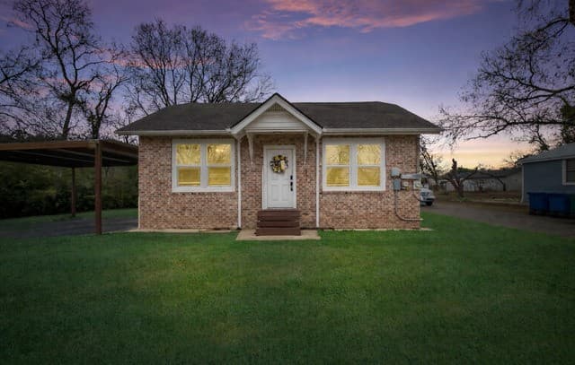 rental at 10436 Mountain View in San Antonio, TX — photo 1