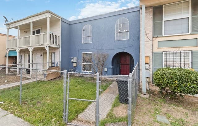 3-bedroom rental at 5806 Winterhaven in Windcrest, TX — photo 1