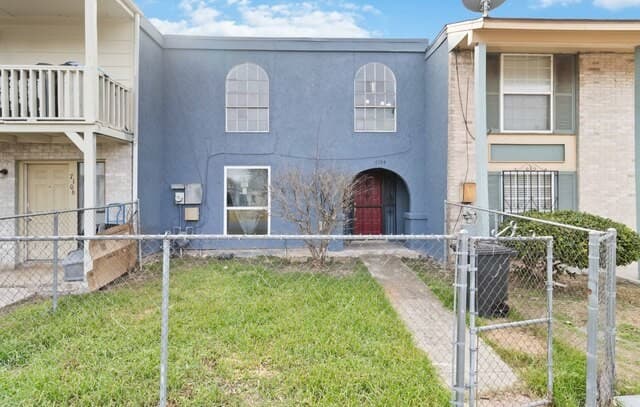 3-bedroom rental at 5806 Winterhaven in Windcrest, TX — photo 2