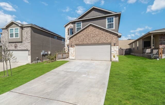 3-bedroom rental at 10331 Braunig in San Antonio, TX — photo 2