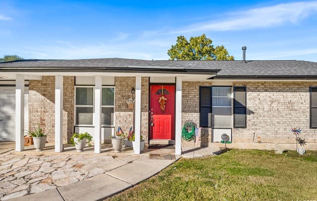 Home for sale at 13523 Bristow Dawn in San Antonio, TX — photo 2