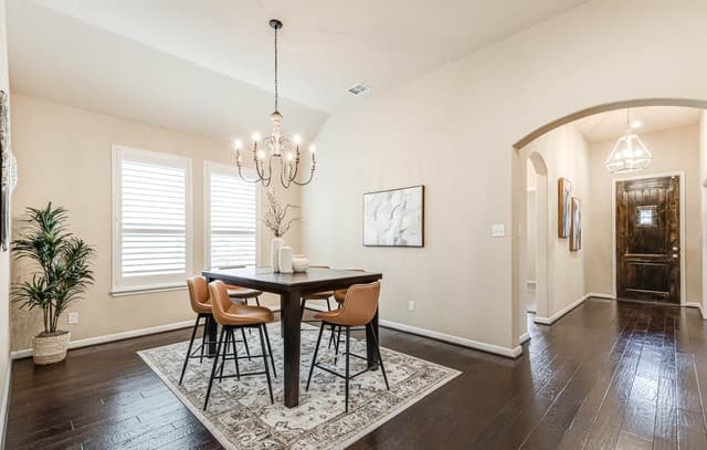 5-bedroom rental at 112 Hagen Dr in Boerne, TX — photo 4