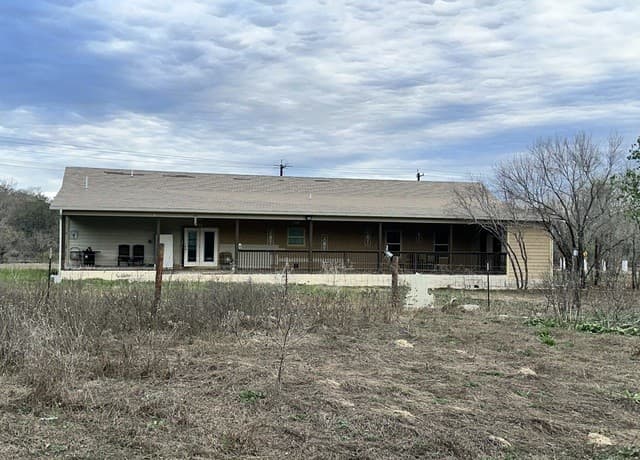 4-bedroom rental at 23185 Pleasanton in San Antonio, TX — photo 4