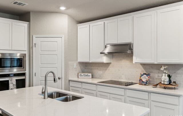 4-bedroom rental at 320 Shelton Pass in Cibolo, TX — photo 5