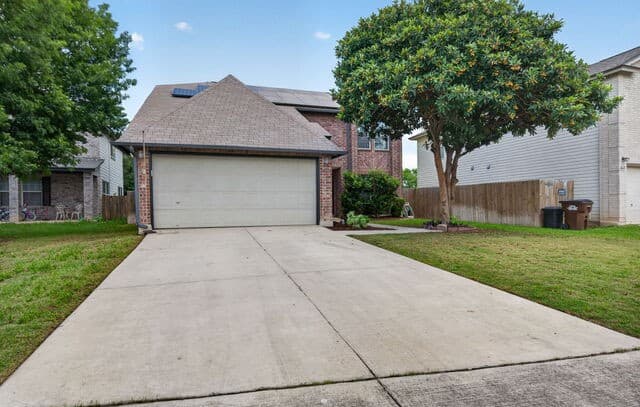 4-bedroom rental at 10619 Triggers in San Antonio, TX — photo 2