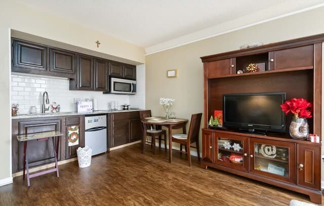 1-bedroom rental at 7701 Wurzbach Unit 308 in San Antonio, TX — photo 1