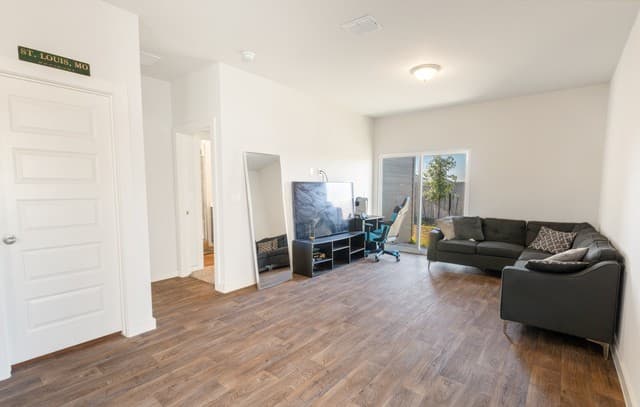 3-bedroom rental at 5922 Marble Caverns in San Antonio, TX — photo 5
