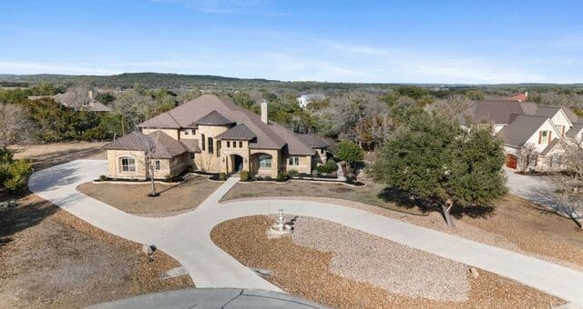 Home for sale at 432 Redland Dr in Spring Branch, TX — photo 4