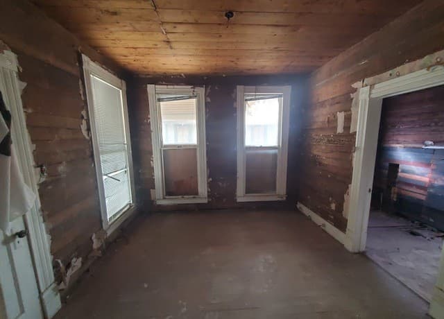 2-bedroom rental at 311 S Monumental Street in San Antonio, TX — photo 3