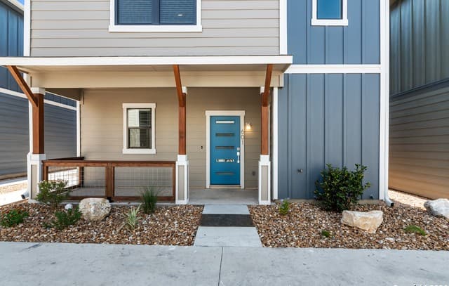 2-bedroom rental at 211 Utah St Unit 601 in San Antonio, TX — photo 2