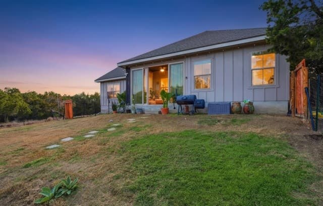 4-bedroom rental at 2295 Tanglewood Trail in Spring Branch, TX — photo 2
