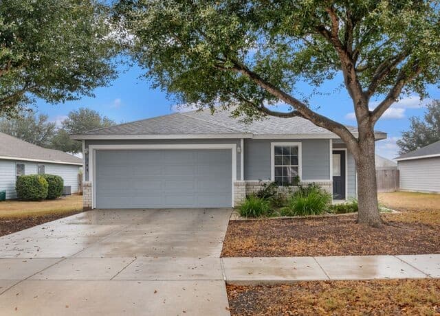 3-bedroom rental at 244 Cactus Patch in Selma, TX — photo 1