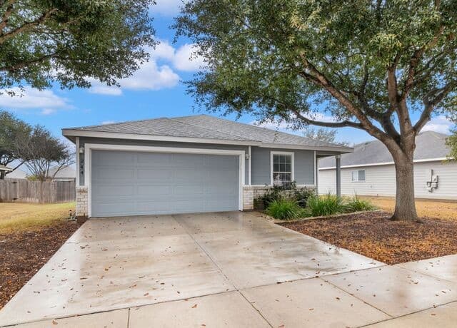 3-bedroom rental at 244 Cactus Patch in Selma, TX — photo 4