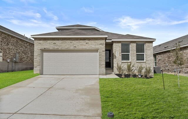 4-bedroom rental at 4999 Mission Tejas Road in Marion, TX — photo 1