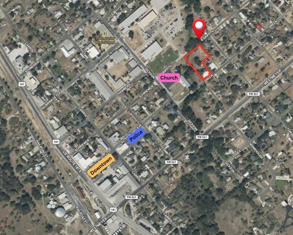 4-bedroom rental at 501 Green St. in Poth, TX — photo 3
