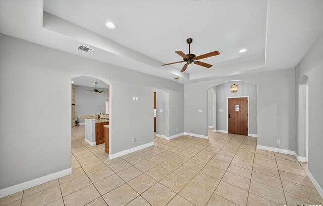 3-bedroom rental at 1626 Clover Ridge in Pleasanton, TX — photo 5