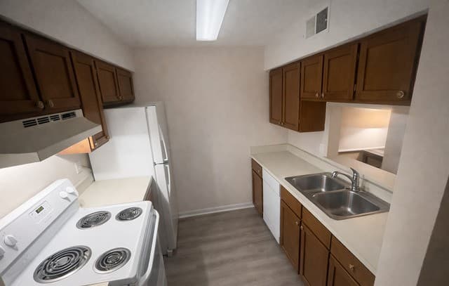 1-bedroom rental at 2935 Nacogdoches Unit 115 in San Antonio, TX — photo 4