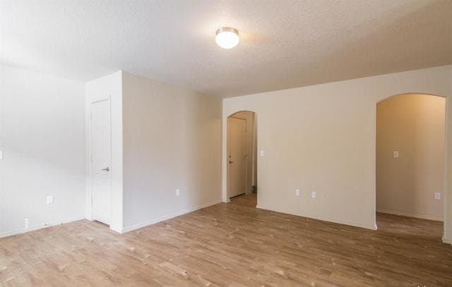 4-bedroom rental at 10614 Hunters Pond in San Antonio, TX — photo 5
