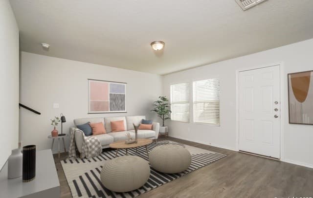 3-bedroom rental at 9347 Evening Shade Court in San Antonio, TX — photo 5