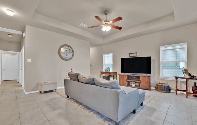 4-bedroom rental at 7307 Birch Stage in San Antonio, TX — photo 3