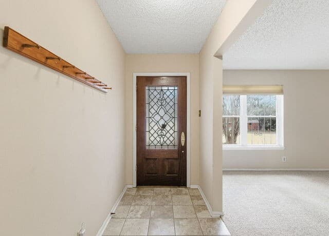 3-bedroom rental at 10119 Carolwood Drive in San Antonio, TX — photo 4
