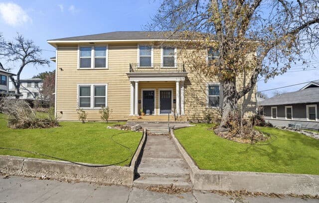rental at 107 Willim in Alamo Heights, TX — photo 4