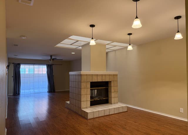 2-bedroom rental at 7930 Roanoke Unit 1103 in San Antonio, TX — photo 1