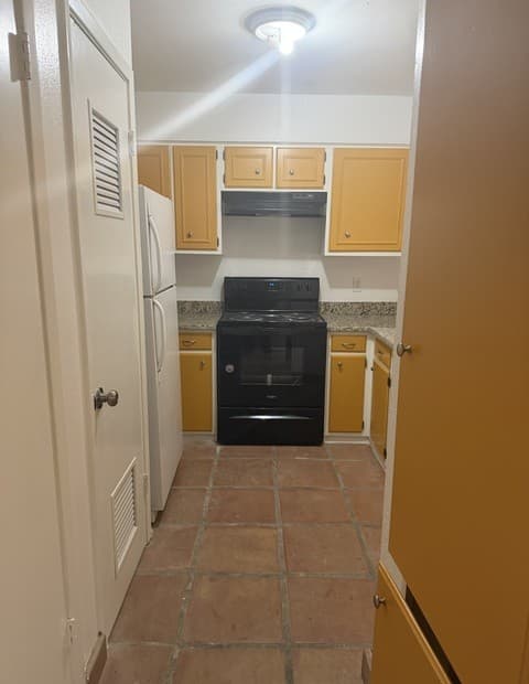 3-bedroom rental at 5435 Callaghan Unit 0 in San Antonio, TX — photo 4