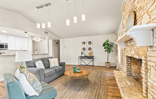4-bedroom rental at 7410 Oak Marsh in Live Oak, TX — photo 3