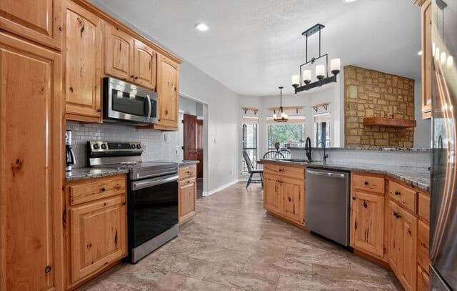 3-bedroom rental at 14531 Chance in Lytle, TX — photo 3