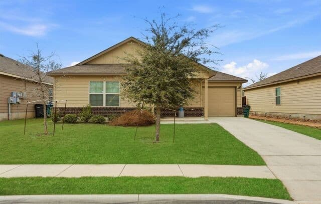 3-bedroom rental at 7003 Emerald Valley in San Antonio, TX — photo 2