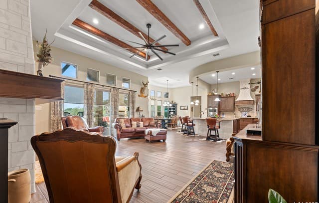 2-bedroom rental at 483 Wright in Bandera, TX — photo 5