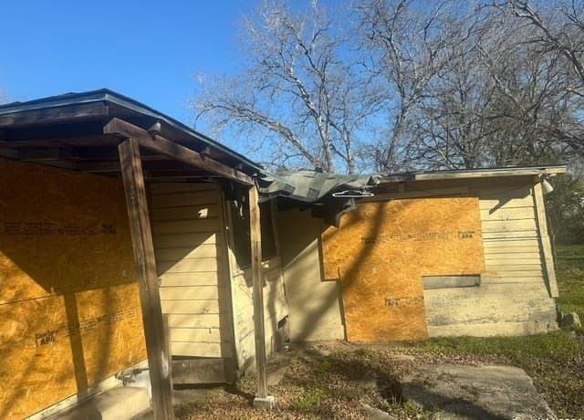 2-bedroom rental at 871 W Harlan in San Antonio, TX — photo 5