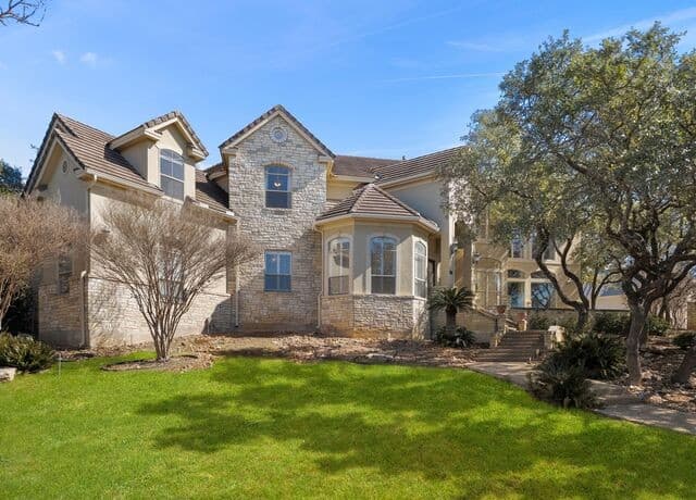 5-bedroom rental at 21218 Harvest Hills in San Antonio, TX — photo 2