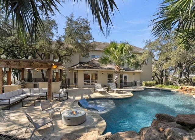 5-bedroom rental at 21218 Harvest Hills in San Antonio, TX — photo 3