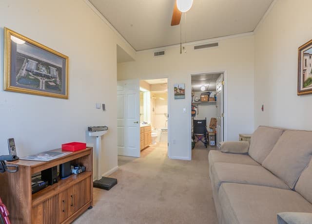 2-bedroom rental at 1 Towers Park Ln Unit 606 in San Antonio, TX — photo 4