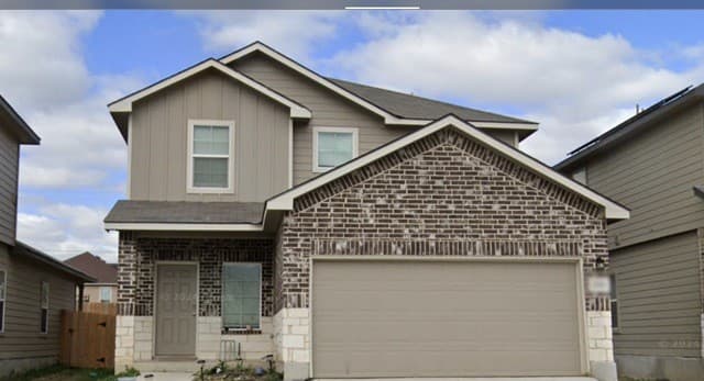 4-bedroom rental at 13511 Winemaker in San Antonio, TX — photo 1