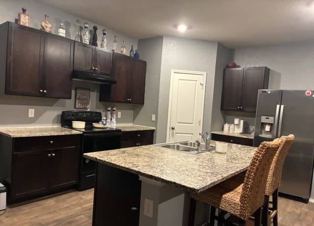 4-bedroom rental at 13511 Winemaker in San Antonio, TX — photo 3